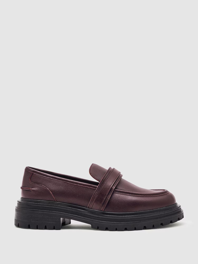 TAYLOR-Leather Strap-Detail Lug-Sole Loafers in Burgundy